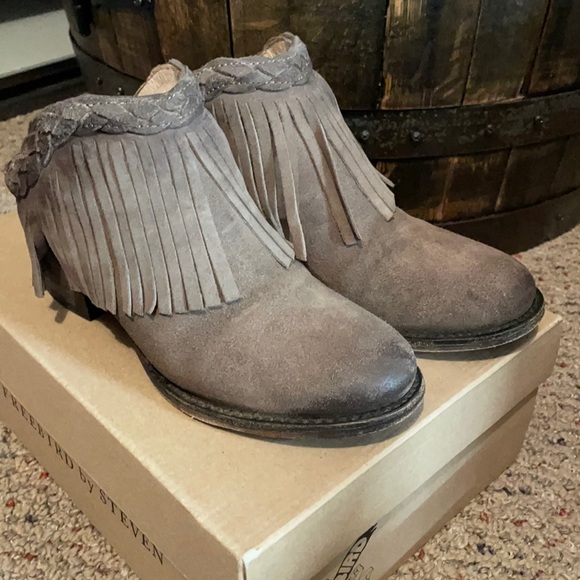 Freebird Lucy Clog - Picture 1 of 6